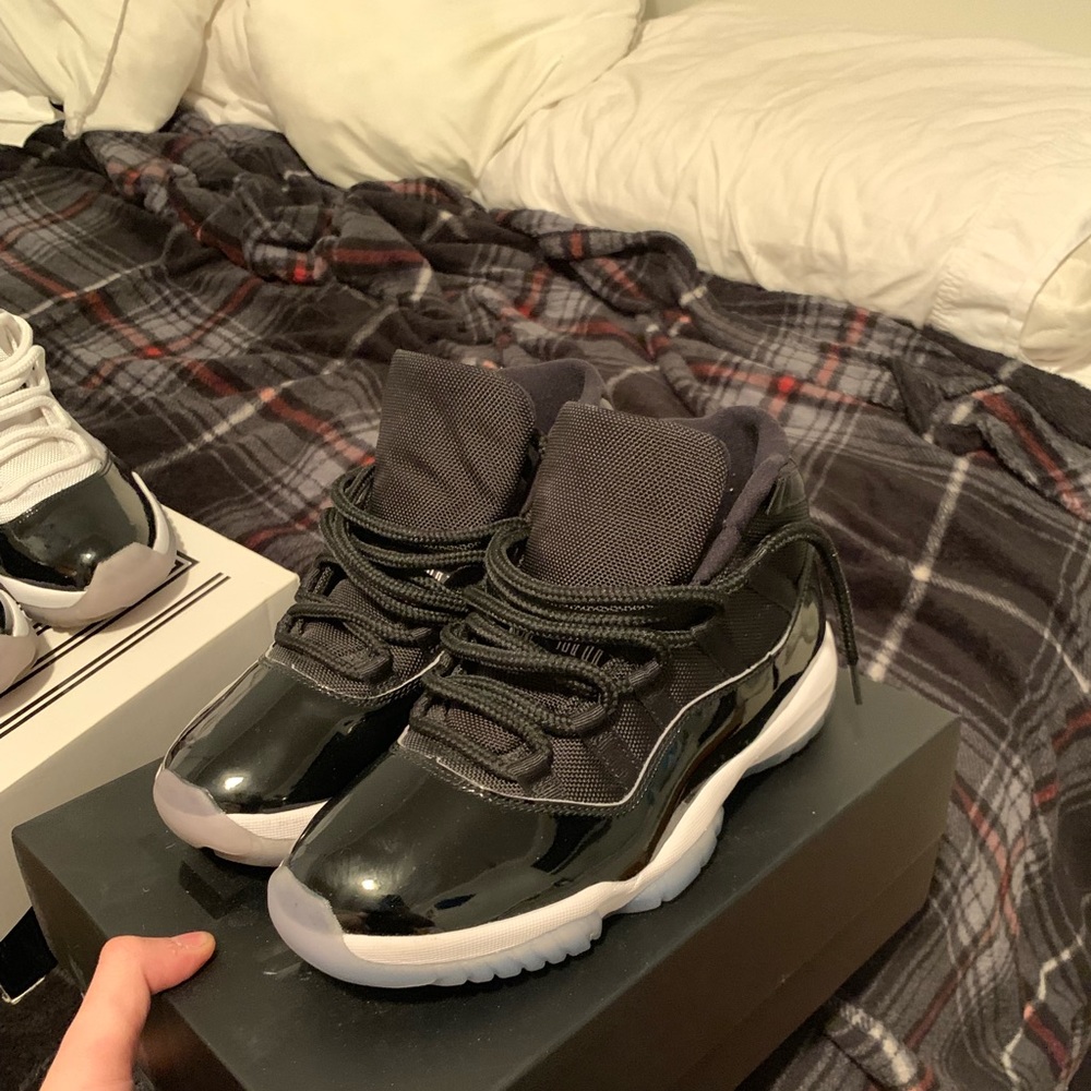 Jordan Space Jams 11s sz 8 Men